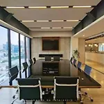 Luxury Studio With Sky Gym,Sky View And Business Hall